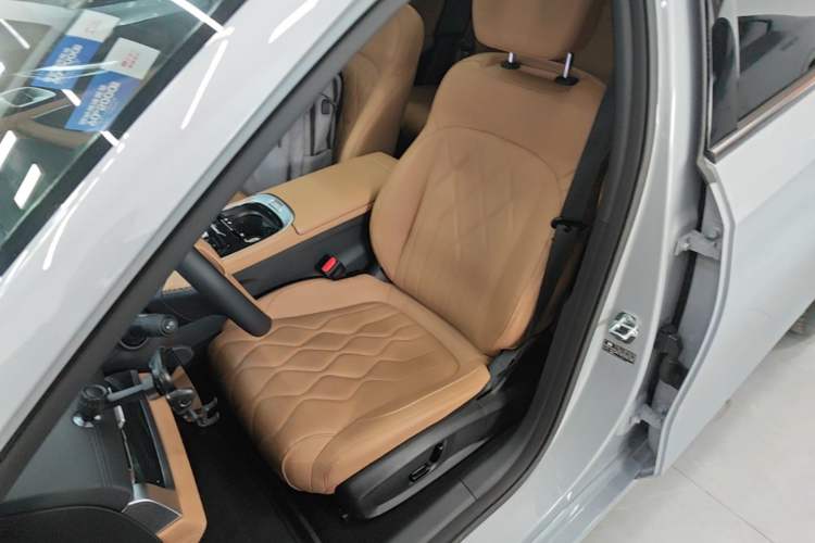 Used Geely Galaxy A7 2025 Model EM-i 150km Exploration+ Edition Left Front Seat