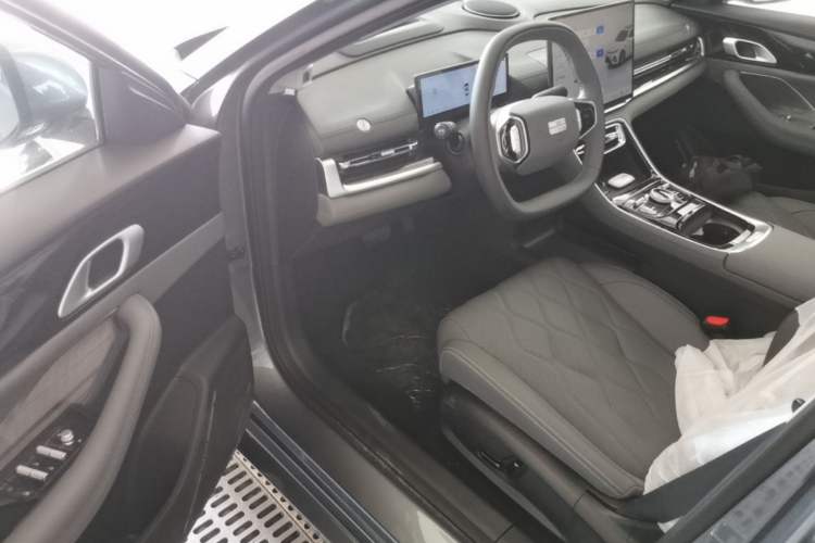 Used Geely Galaxy A7 2025 Model EM-i 150km Exploration+ Edition Left Front Seat