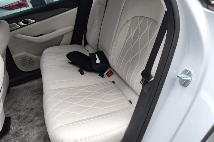 Used Geely Galaxy A7 2025 Model EM-i 150km Starship Edition Left Rear Seat