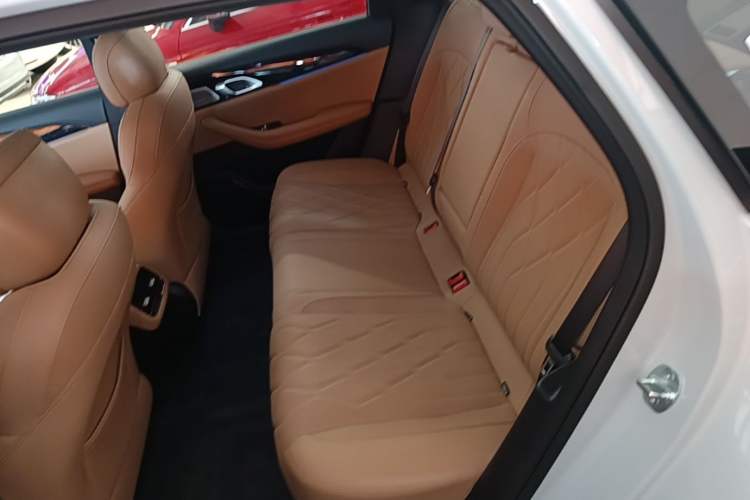 Used Geely Galaxy A7 2025 Model EM-i 150km Starship Edition Left Rear Seat