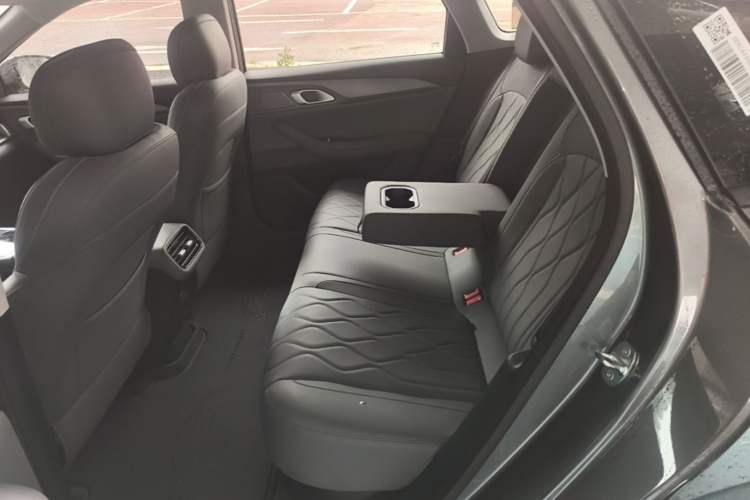 Used Geely Galaxy A7 2025 Model EM-i 70km Launch Edition Left Rear Seat