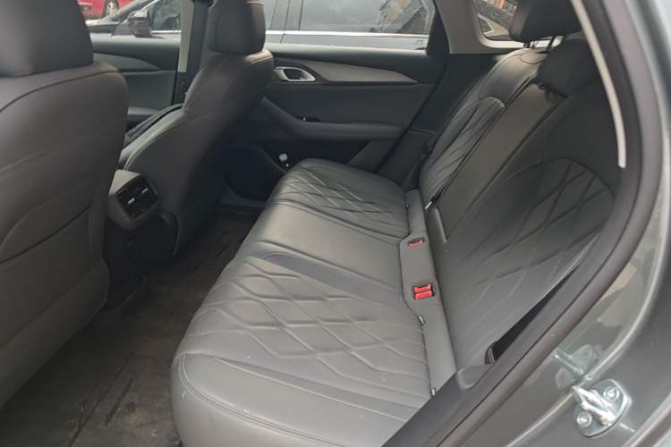 Used Geely Galaxy A7 2025 Model EM-i 70km Launch Edition Left Rear Seat