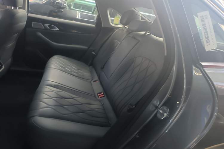 Used Geely Galaxy A7 2025 Model EM-i 150km Exploration+ Edition Left Rear Seat