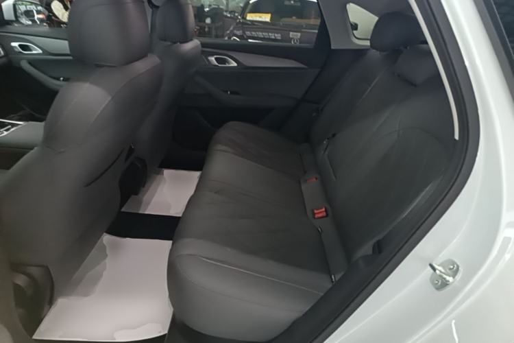 Used Geely Galaxy A7 2025 Model EM-i 70km Luxury Edition Left Rear Seat