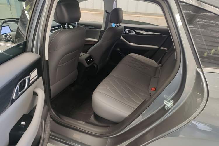 Used Geely Galaxy A7 2025 Model EM-i 150km Exploration+ Edition Left Rear Seat