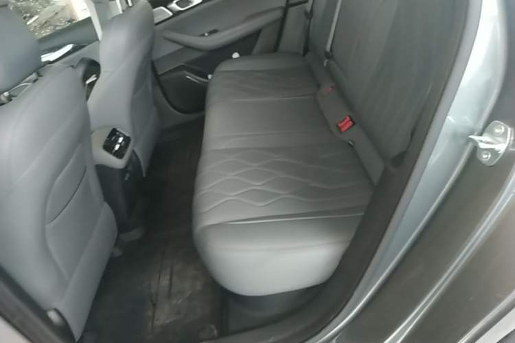 Used Geely Galaxy A7 2025 Model EM-i 150km Exploration+ Edition Left Rear Seat
