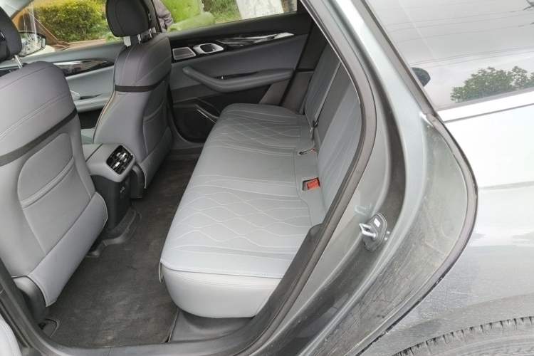 Used Geely Galaxy A7 2025 Model EM-i 150km Exploration+ Edition Left Rear Seat
