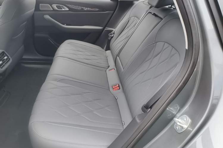Used Geely Galaxy A7 2025 Model EM-i 150km Exploration+ Edition Left Rear Seat