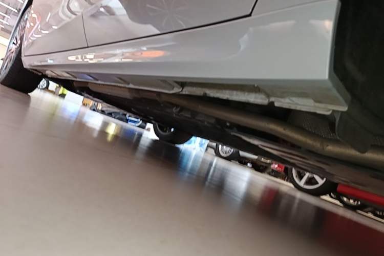 Used Geely Galaxy A7 2025 Model EM-i 150km Starship Edition Left Side Sill
