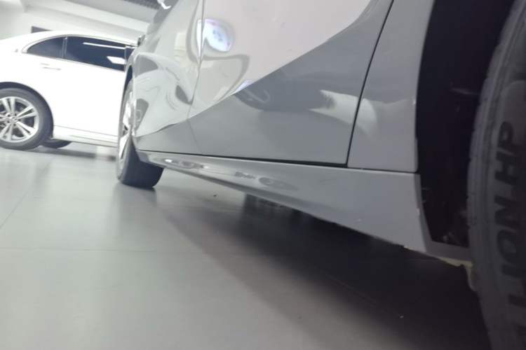 Used Geely Galaxy A7 2025 Model EM-i 150km Exploration+ Edition Left Side Sill