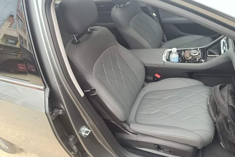Used Geely Galaxy A7 2025 Model EM-i 150km Exploration+ Edition Right Front Seat