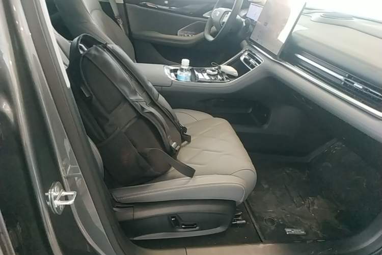 Used Geely Galaxy A7 2025 Model EM-i 150km Exploration+ Edition Right Front Seat