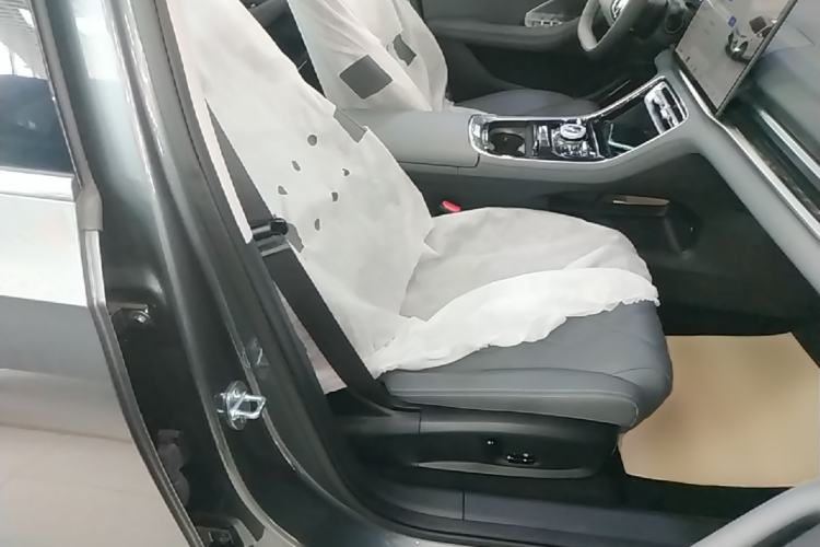 Used Geely Galaxy A7 2025 Model EM-i 150km Exploration+ Edition Right Front Seat