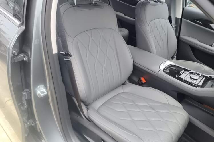 Used Geely Galaxy A7 2025 Model EM-i 150km Exploration+ Edition Right Front Seat
