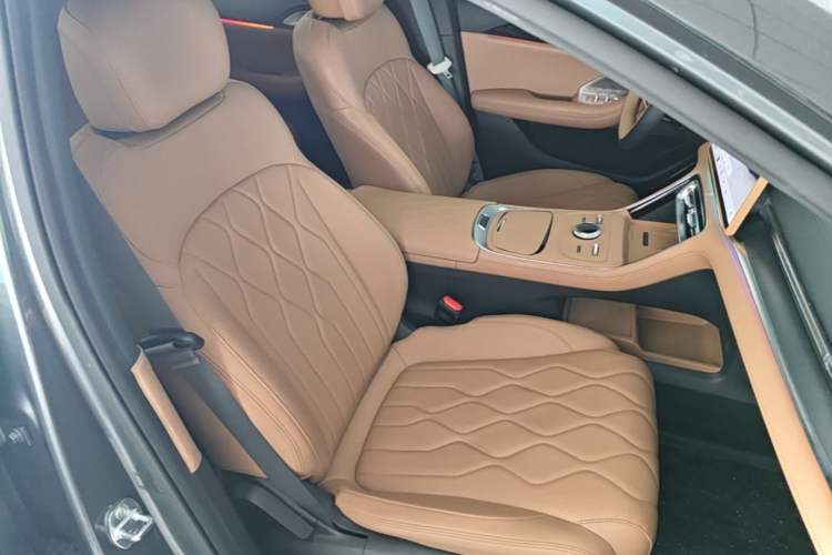 Used Geely Galaxy A7 2025 Model EM-i 150km Long-Distance Edition Right Front Seat