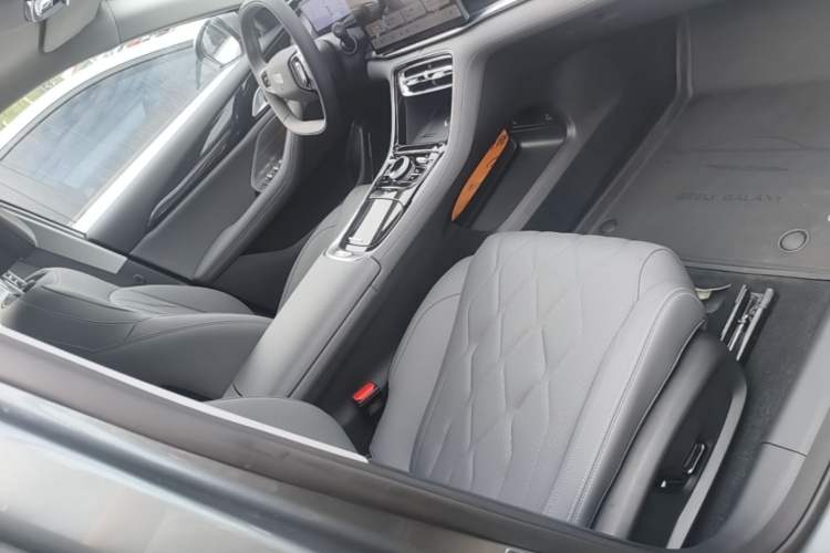 Used Geely Galaxy A7 2025 Model EM-i 150km Exploration+ Edition Right Front Seat