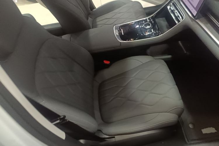 Used Geely Galaxy A7 2025 Model EM-i 70km Launch Edition Right Front Seat