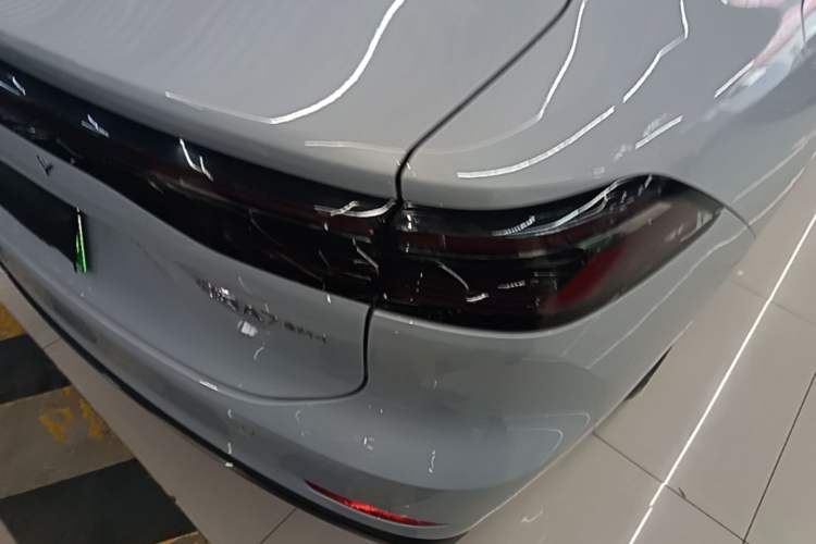 Used Geely Galaxy A7 2025 Model EM-i 70km Luxury Edition Right Rear Taillight