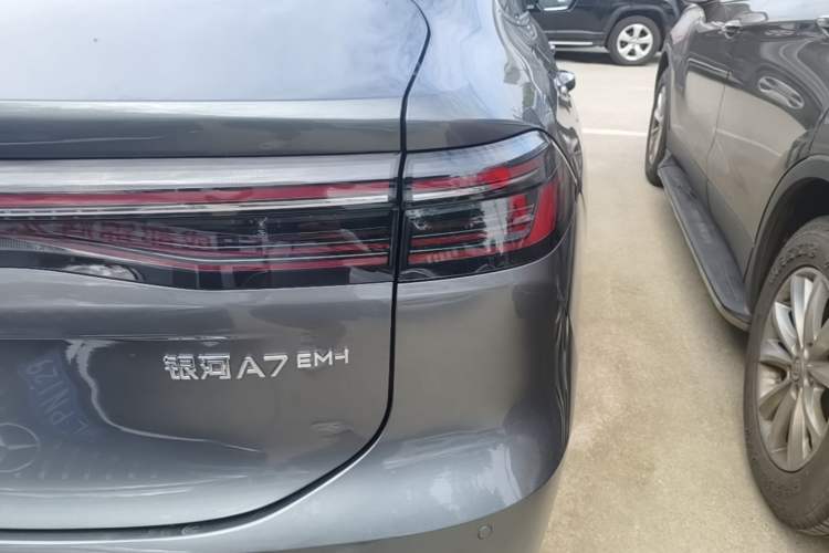 Used Geely Galaxy A7 2025 Model EM-i 150km Exploration+ Edition Right Rear Taillight