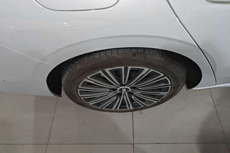 Used Geely Galaxy A7 2025 Model EM-i 150km Starship Edition Right Rear Wheel Hub