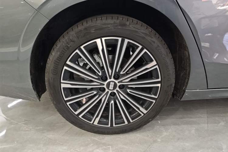 Used Geely Galaxy A7 2025 Model EM-i 150km Starship Edition Right Rear Wheel Hub