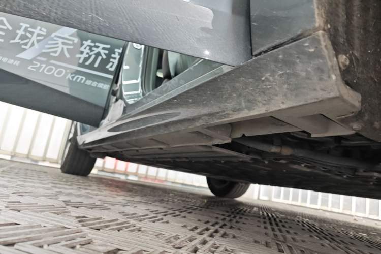 Used Geely Galaxy A7 2025 Model EM-i 150km Exploration+ Edition Right Side Sill