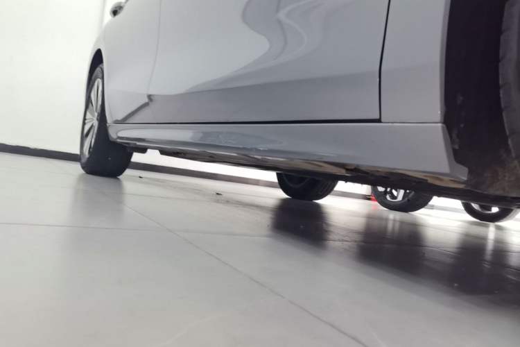Used Geely Galaxy A7 2025 Model EM-i 150km Exploration+ Edition Right Side Sill