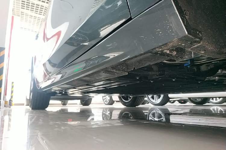 Used Geely Galaxy A7 2025 Model EM-i 150km Exploration+ Edition Right Side Sill