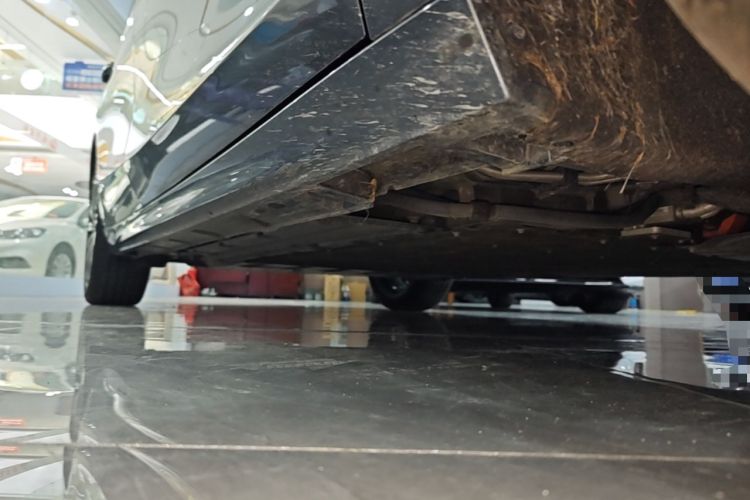 Used Geely Galaxy A7 2025 Model EM-i 150km Starship Edition Right Side Sill