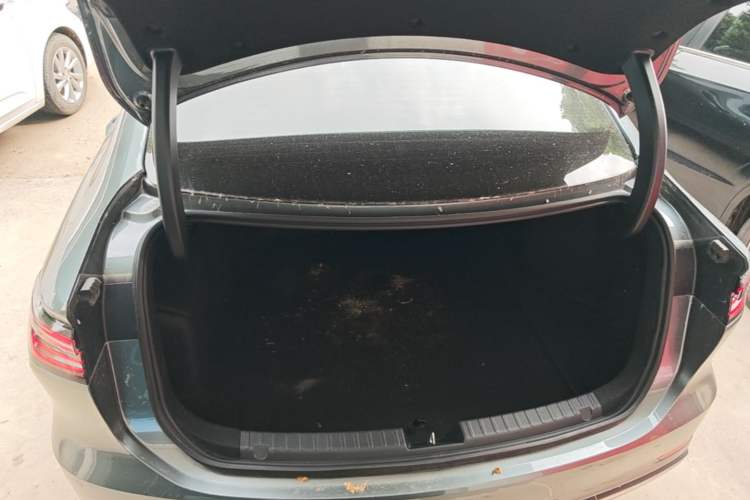 Used Geely Galaxy A7 2025 Model EM-i 70km Launch Edition Trunk