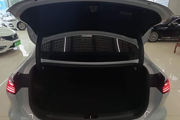 Used Geely Galaxy A7 2025 Model EM-i 70km Luxury Edition Trunk