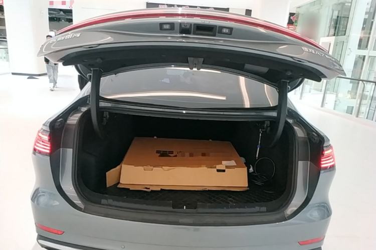 Used Geely Galaxy A7 2025 Model EM-i 70km Launch Edition Trunk