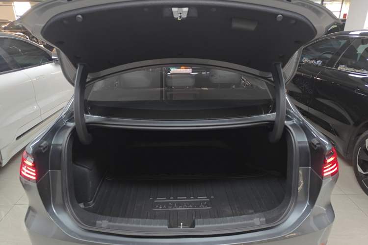 Used Geely Galaxy A7 2025 Model EM-i 150km Starship Edition Trunk