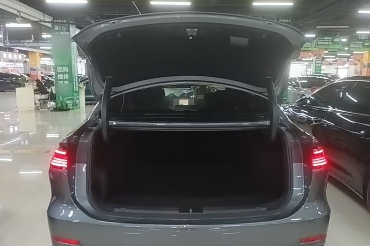 Used Geely Galaxy A7 2025 Model EM-i 70km Launch Edition Trunk