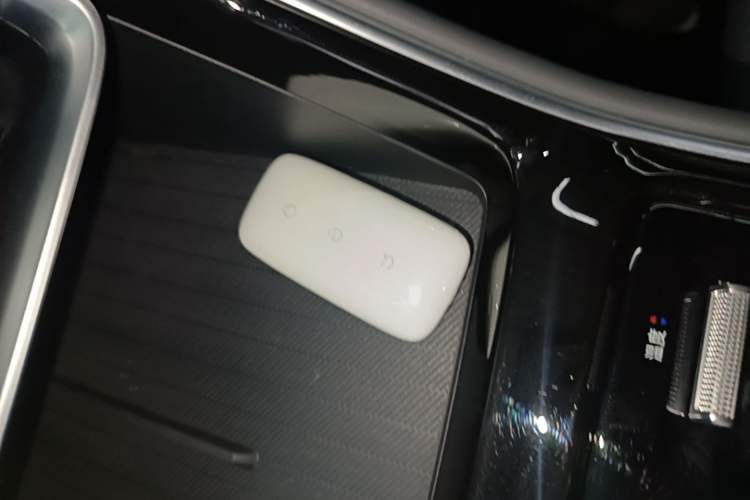 Used Geely Galaxy A7 2025 Model EM-i 70km Luxury Edition Vehicle Key