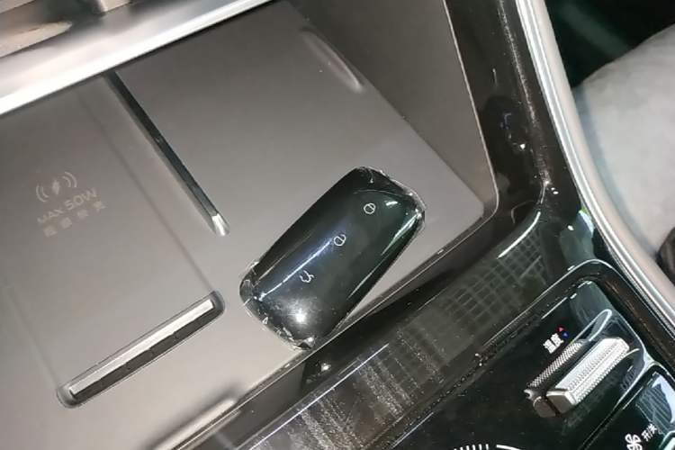 Used Geely Galaxy A7 2025 Model EM-i 150km Exploration+ Edition Vehicle Key