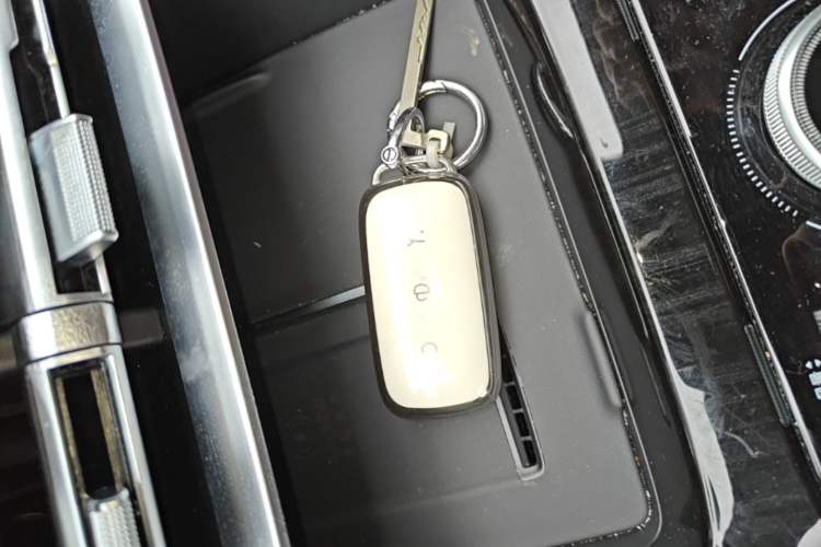 Used Geely Galaxy A7 2025 Model EM-i 150km Exploration+ Edition Vehicle Key
