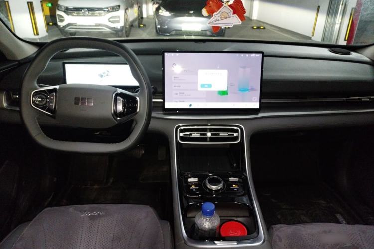 Used Geely Galaxy A7 2025 Model EM-i 70km Luxury Edition Center Console