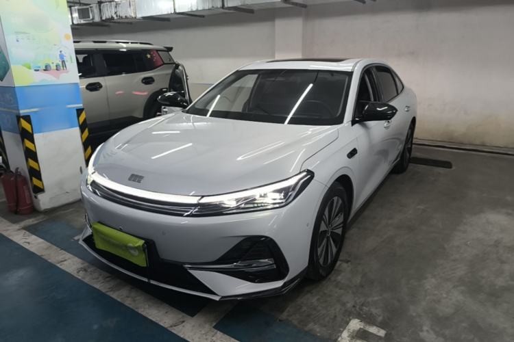 Geely Galaxy A7 2025 Model EM-i 150km Exploration+ Edition
