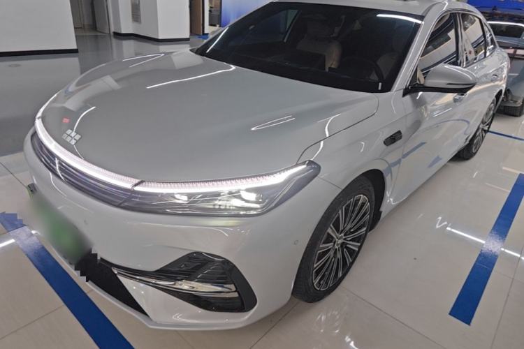 Geely Galaxy A7 2025 Model EM-i 150km Starship Edition