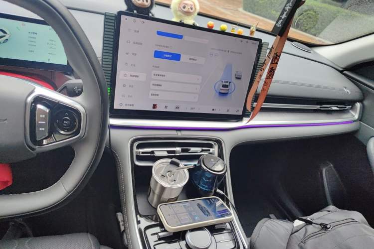 Used Geely Galaxy A7 2025 Model EM-i 70km Luxury Edition Audio And AC Panel