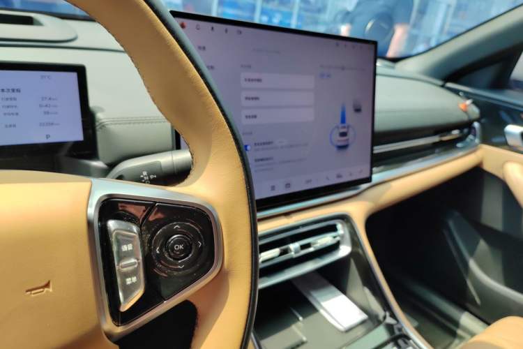 Used Geely Galaxy A7 2025 Model EM-i 150km Exploration+ Edition Audio And AC Panel