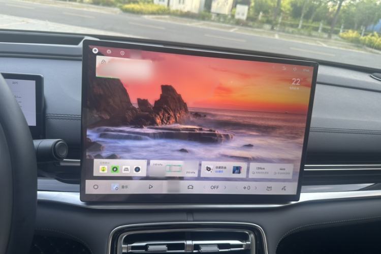 Used Geely Galaxy A7 2025 Model EM-i 150km Exploration+ Edition Audio And AC Panel