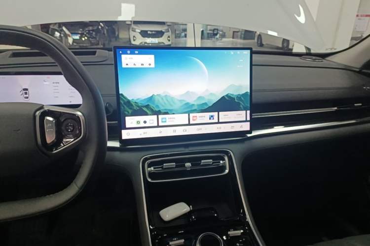 Used Geely Galaxy A7 2025 Model EM-i 150km Starship Edition Audio And AC Panel