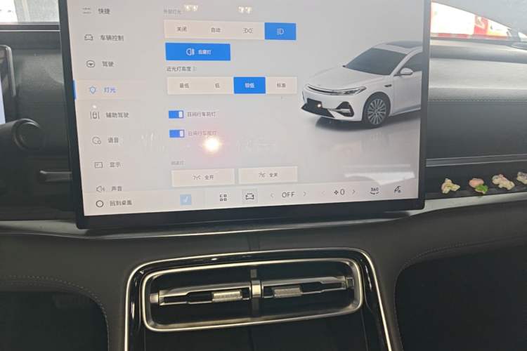 Used Geely Galaxy A7 2025 Model EM-i 150km Exploration+ Edition Audio And AC Panel