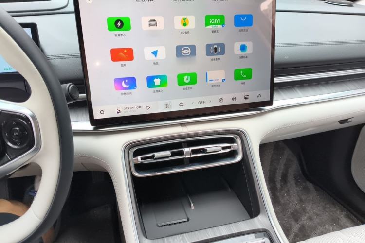 Used Geely Galaxy A7 2025 Model EM-i 150km Starship Edition Audio And AC Panel