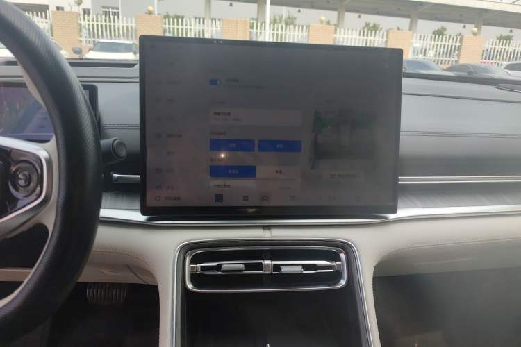 Used Geely Galaxy A7 2025 Model EM-i 150km Starship Edition Audio And AC Panel