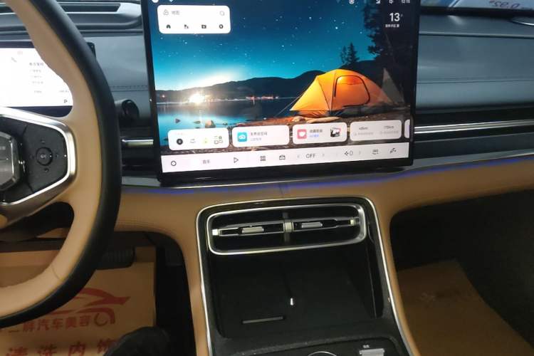 Used Geely Galaxy A7 2025 Model EM-i 150km Starship Edition Audio And AC Panel