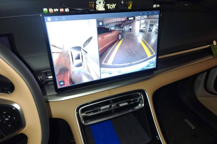 Used Geely Galaxy A7 2025 Model EM-i 150km Prestige Edition Audio And AC Panel