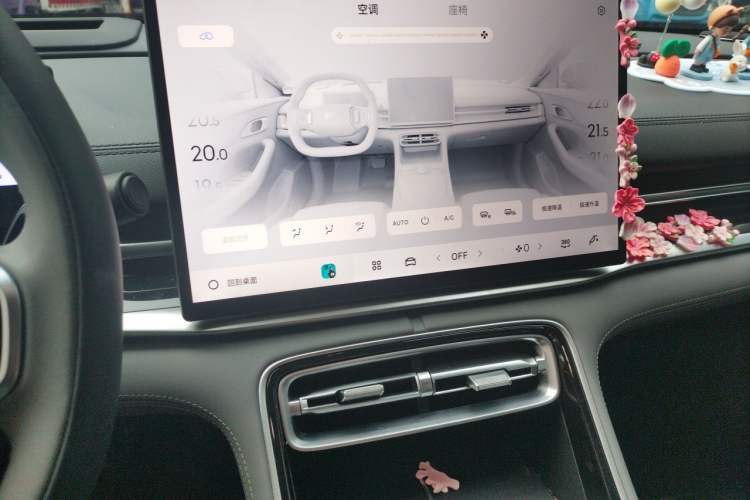 Used Geely Galaxy A7 2025 Model EM-i 150km Exploration+ Edition Audio And AC Panel